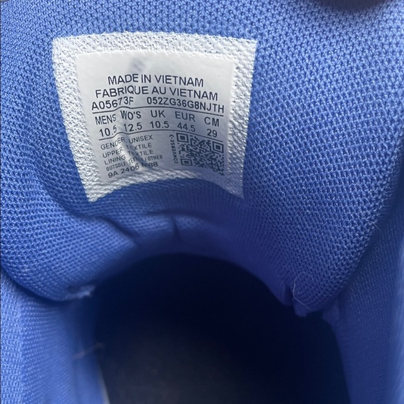 Blue High-Top Sneakers - Picture 3 of 3